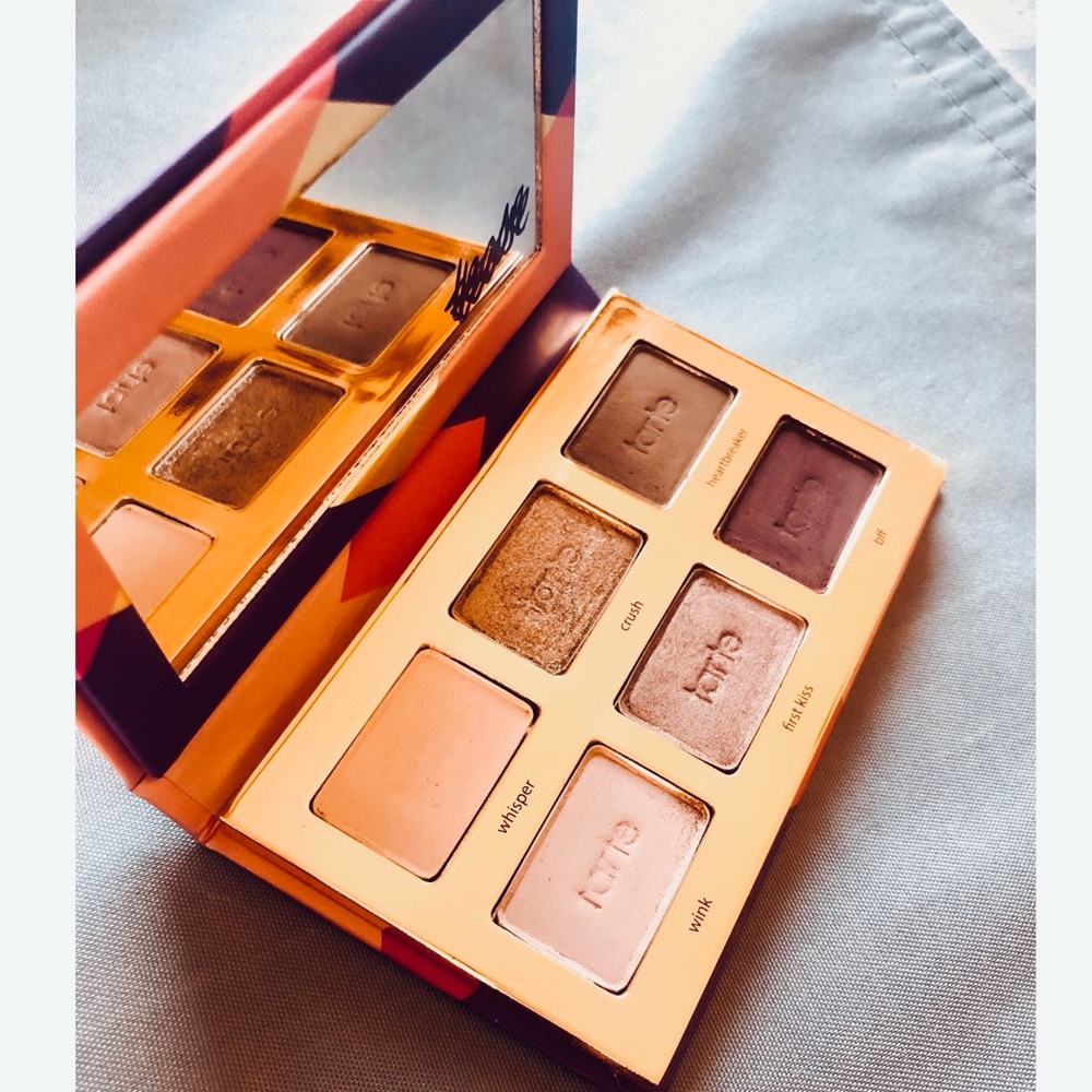 TARTELETTE TEASE EYESHADOW PALETTE ON-THE-GO!